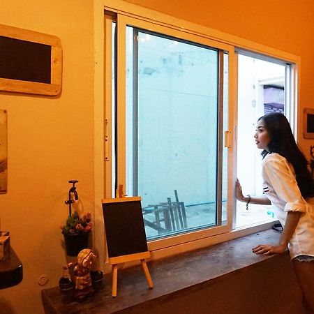Staying Hostel Bangkok Exterior photo