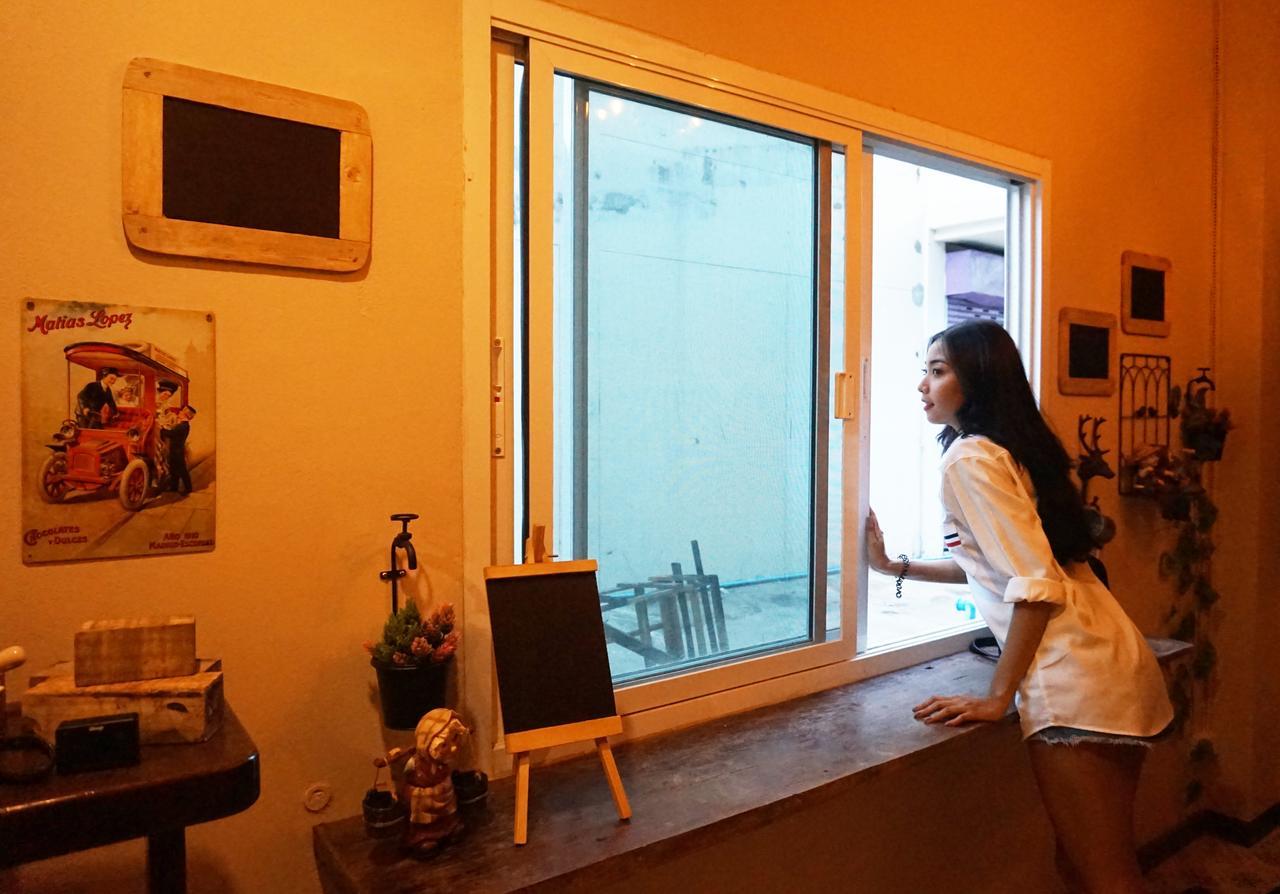 Staying Hostel Bangkok Exterior photo