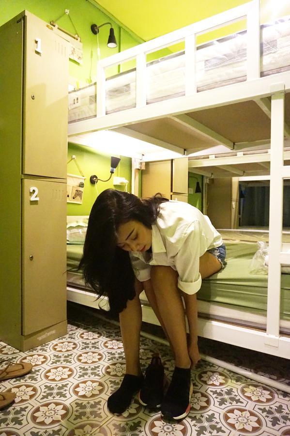 Staying Hostel Bangkok Exterior photo